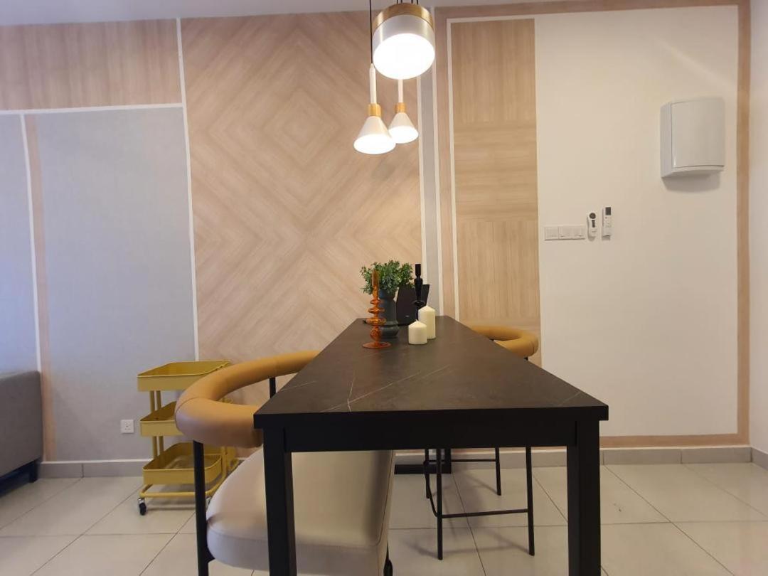 Cozy 2 Bedrooms 4 Pax Menjalara Near Desa Park City Куала Лумпур Екстериор снимка